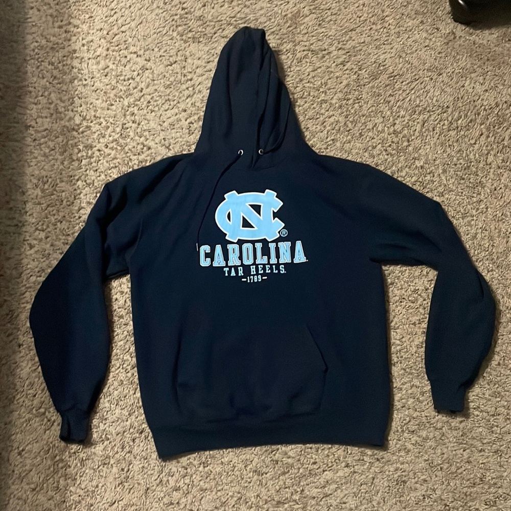 Men’s North Carolina Navy Sweatshirt, Size M